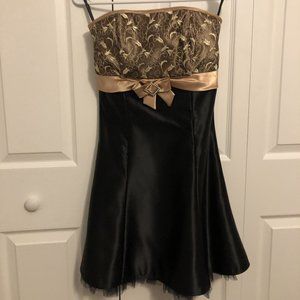 Strapless homecoming/ formal dress
